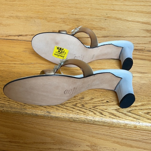 Pancaldi Sandals Gold tone with appliqués NWT - Picture 5 of 8